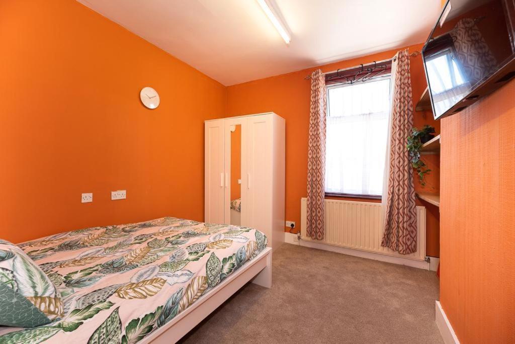 Barking Road Comfy House Apartment London Exterior photo